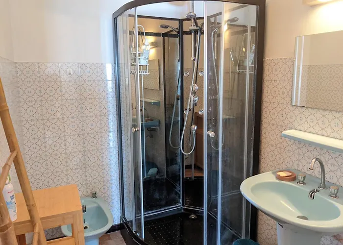 T2 Climatisee, 5 Pers, Proche Plage, Cour, Jardin, Barbecue, Parking, 2* Meubles Tourisme - Fr-1-797-57 *