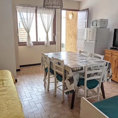 T2 Climatisee, 5 Pers, Proche Plage, Cour, Jardin, Barbecue, Parking, 2* Meubles Tourisme - Fr-1-797-57 Villa Port-la-Nouvelle